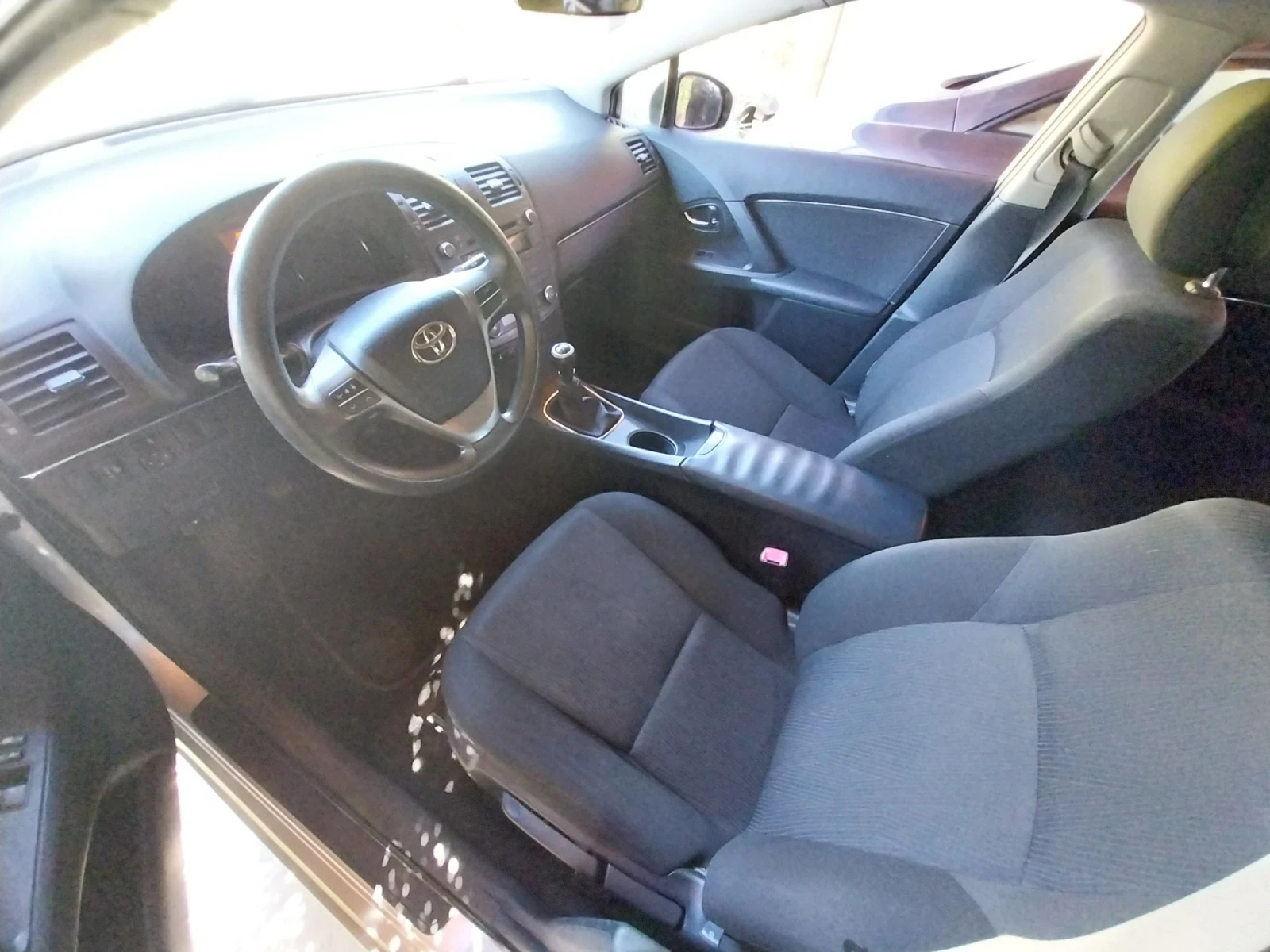 Toyota Avensis, снимка 8 - Автомобили и джипове - 56073404