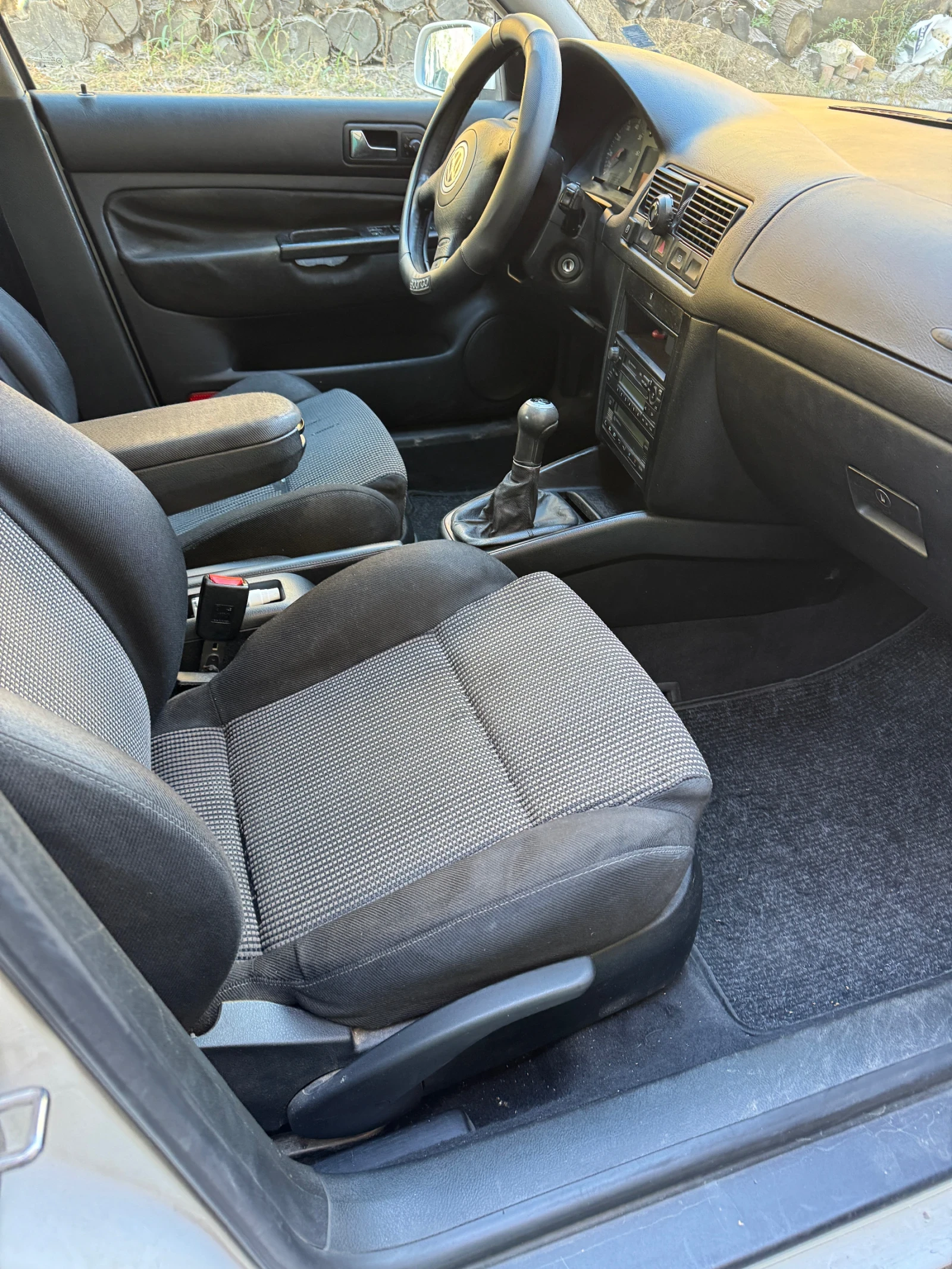 VW Golf 1.8 , снимка 11 - Автомобили и джипове - 56225884