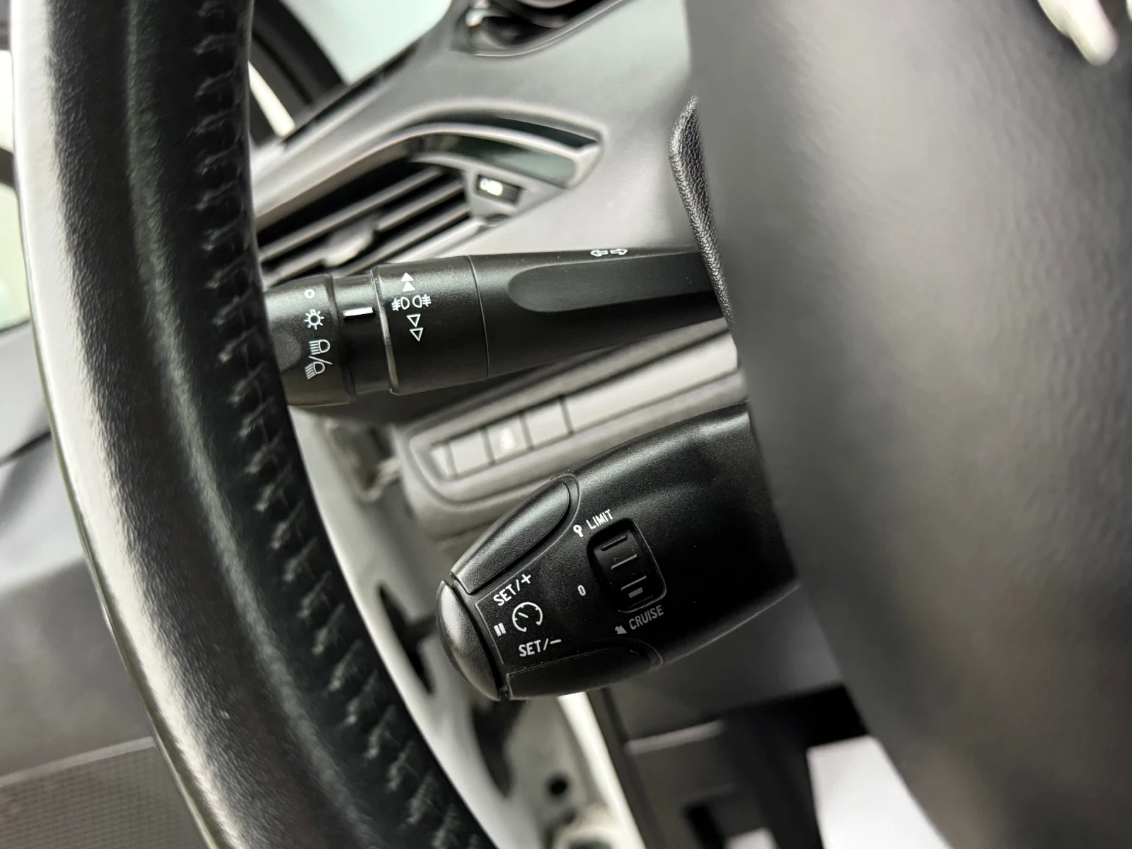 Peugeot 208 1.2i * NAVI* LED* ���������������*  | Mobile.bg � ����������� 13