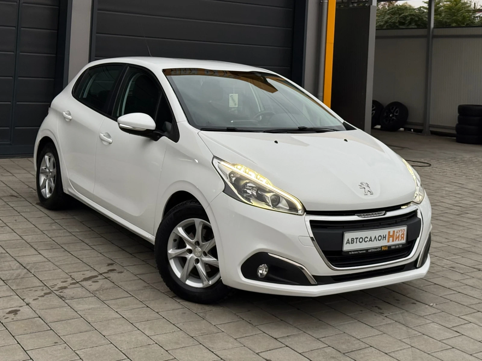 Peugeot 208 1.2i * NAVI* LED* ���������������*  | Mobile.bg � ����������� 3