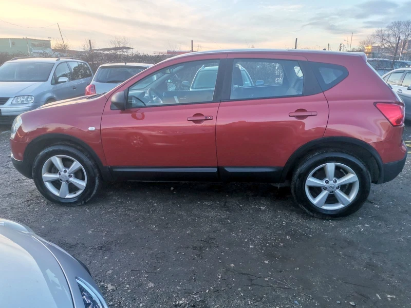 Nissan Qashqai 2.0/4x4 /ПАНОРАМА/УНИКАТ, снимка 4 - Автомобили и джипове - 47800618