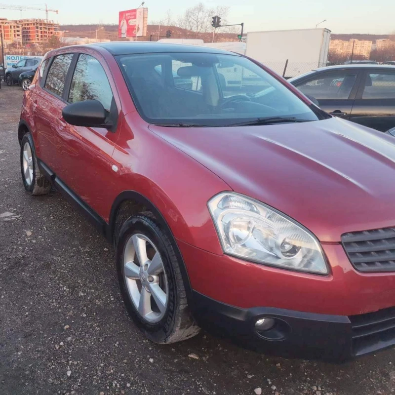 Nissan Qashqai 2.0/4x4 /ПАНОРАМА/УНИКАТ, снимка 3 - Автомобили и джипове - 47800618