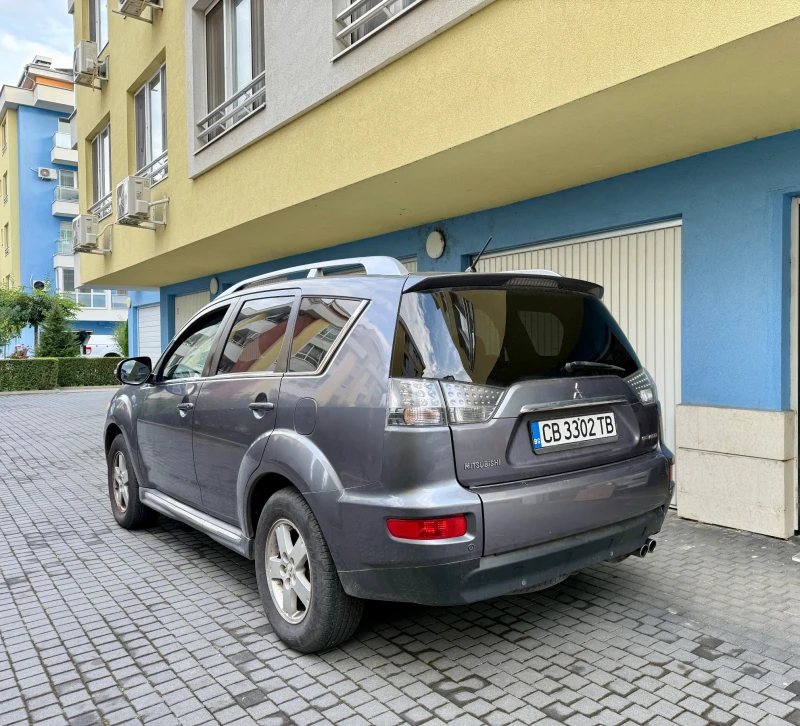 Mitsubishi Outlander 2.2, снимка 3 - Автомобили и джипове - 52530655