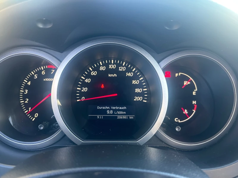 Suzuki Grand vitara 2.0 , снимка 11 - Автомобили и джипове - 52225487