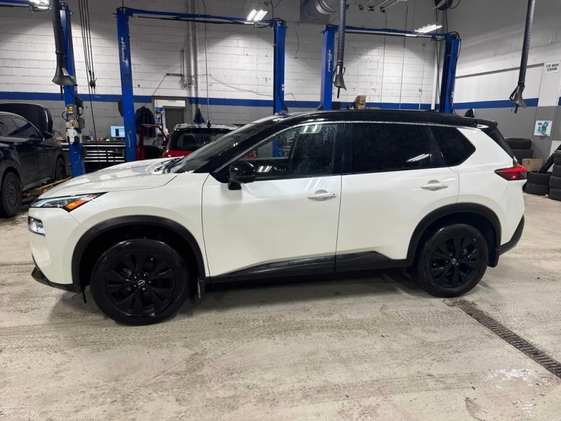 Nissan Rogue * AWD SV Midnight Edition * CARFAX * БЕЗ ПЪРВОНАЧА, снимка 2 - Автомобили и джипове - 53182494