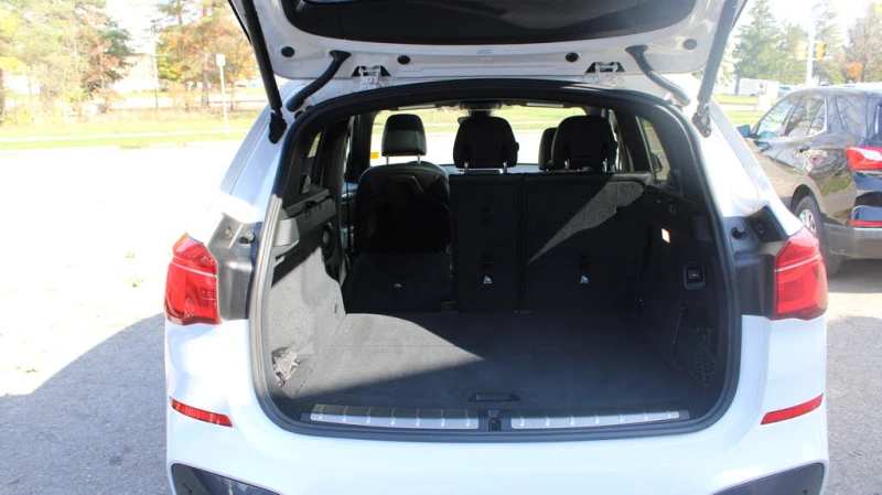 BMW X1 xDrive28i AWD* АвтоКредит* (Цена до БГ) , снимка 7 - Автомобили и джипове - 53403242