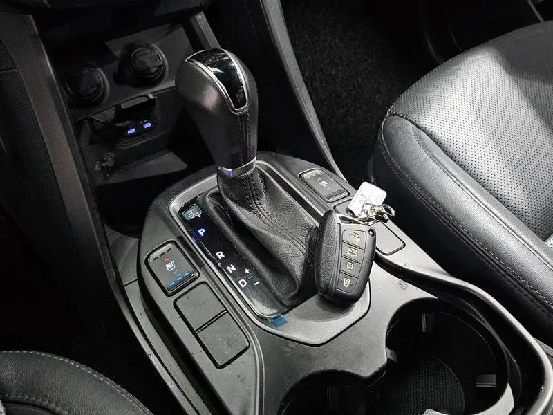 Hyundai Santa fe 2.0, снимка 9 - Автомобили и джипове - 54871312