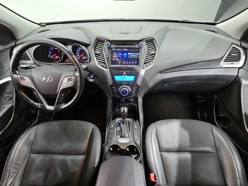 Hyundai Santa fe 2.0, снимка 7 - Автомобили и джипове - 54871312