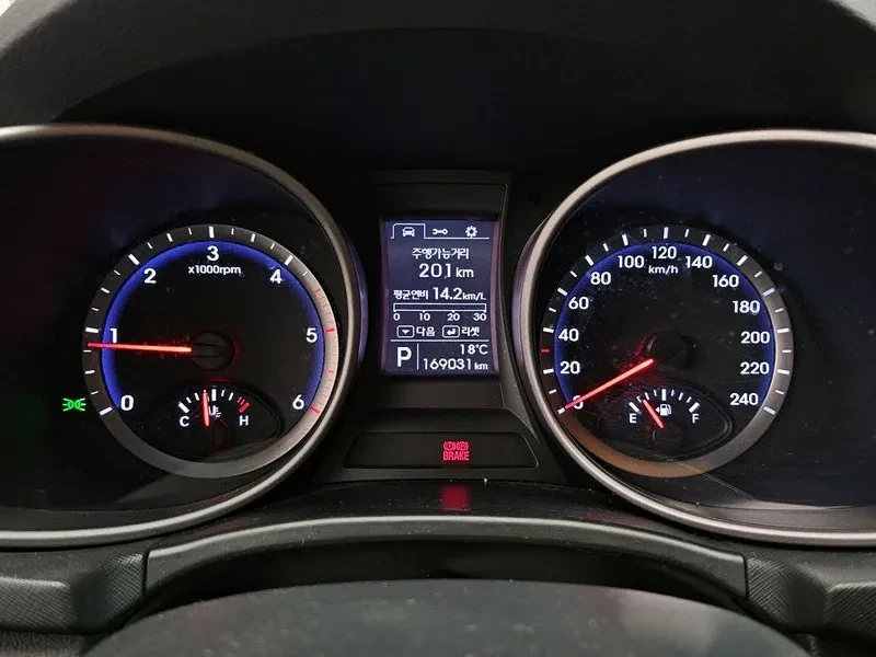 Hyundai Santa fe 2.0, снимка 8 - Автомобили и джипове - 54871312