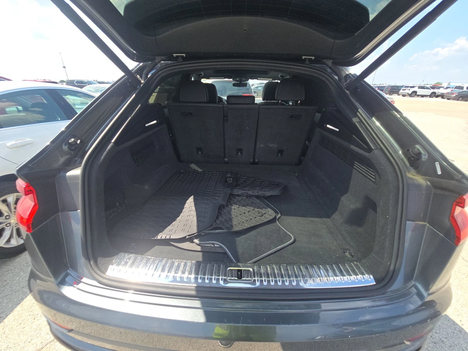 Audi Q8 Bang & Olufsen* Virtual Cockpit Plus* Head-Up*  | Mobile.bg   15