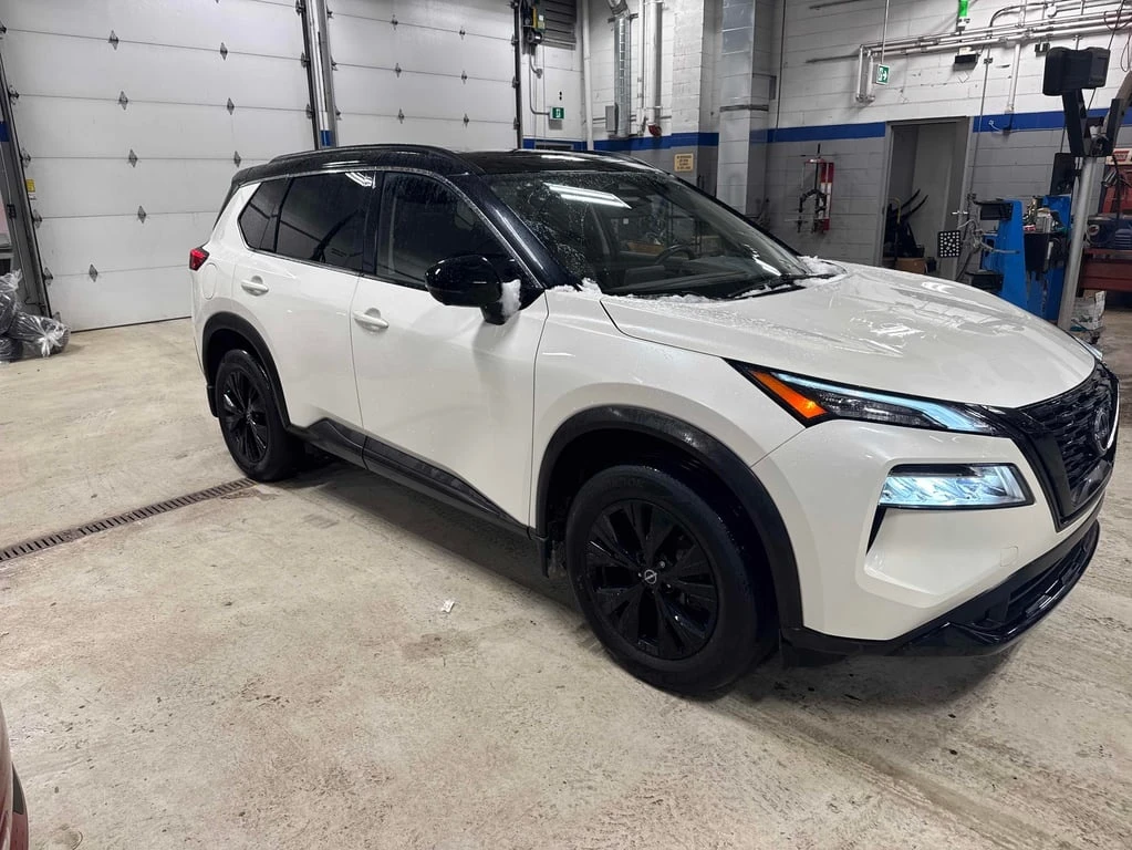 Nissan Rogue * AWD SV Midnight Edition * CARFAX * БЕЗ ПЪРВОНАЧА - изображение 3