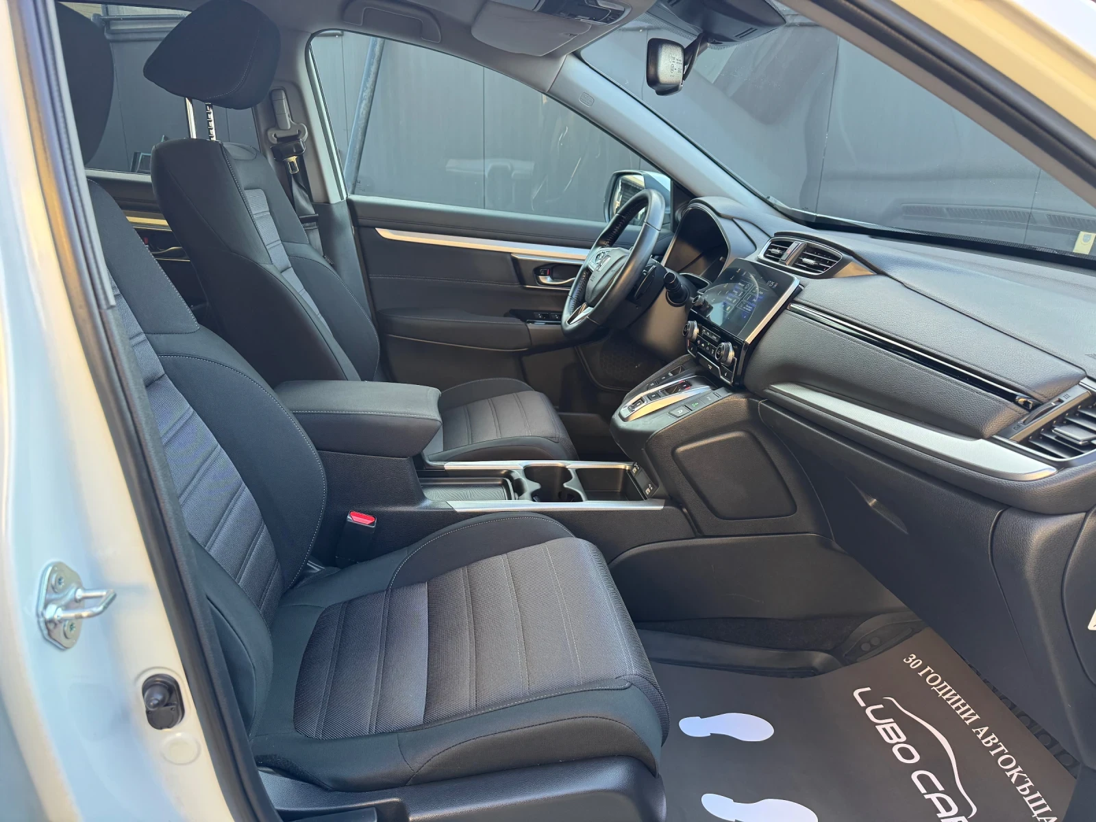 Honda Cr-v 2.0i-HYBRID-LED-KEYLESS-ПОДГРЕВ-CAMERA-DISTRONIC, снимка 16 - Автомобили и джипове - 53785380