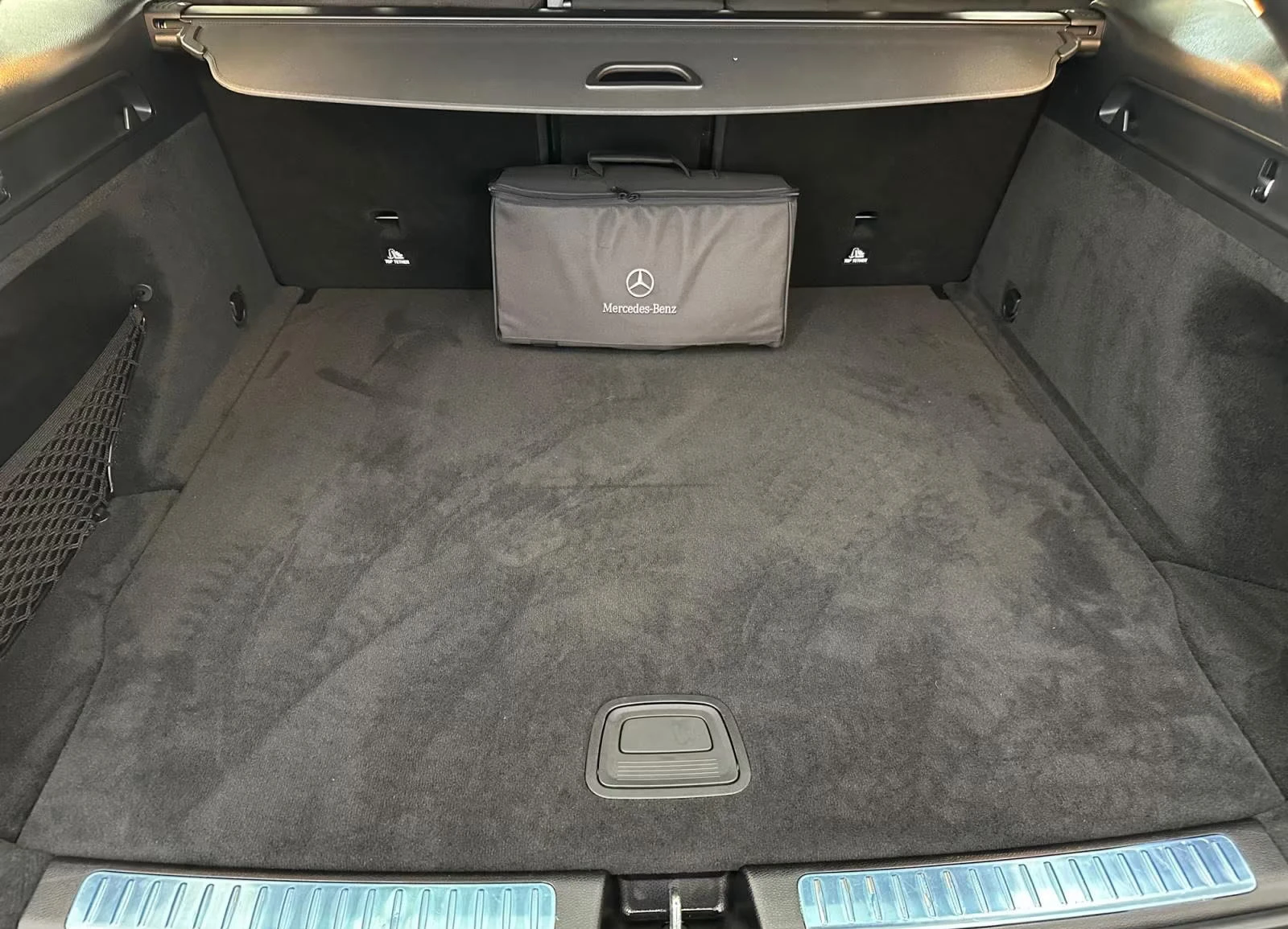 Mercedes-Benz EQC 400/4MATIC/408HP/CAM/LED/NAVI/ACC/KLESS/980g, снимка 13 - Автомобили и джипове - 53973604