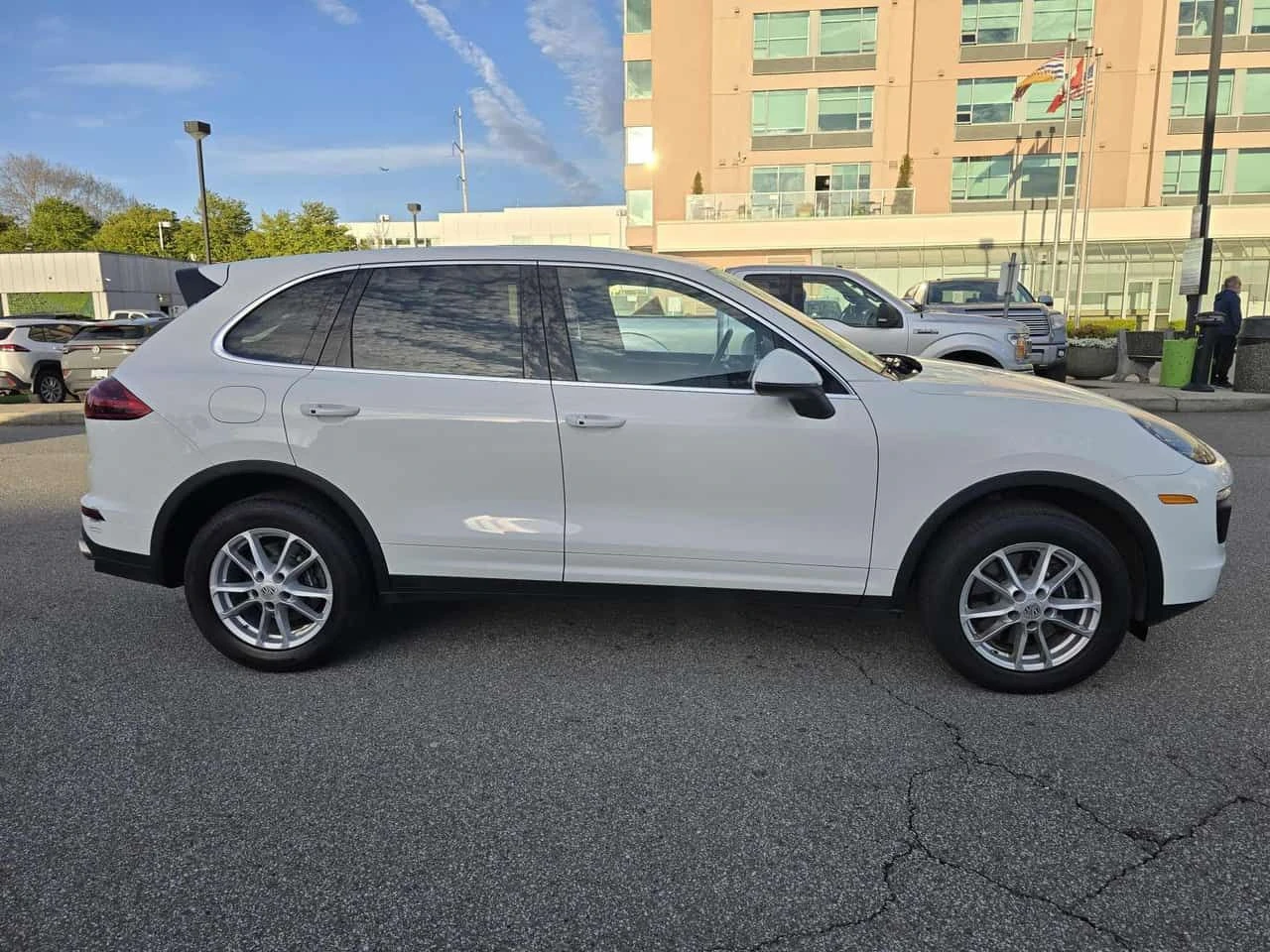 Porsche Cayenne / MATRIX / BOSE / CAMERA / ОБДУХВАНЕ , снимка 3 - Автомобили и джипове - 54283784