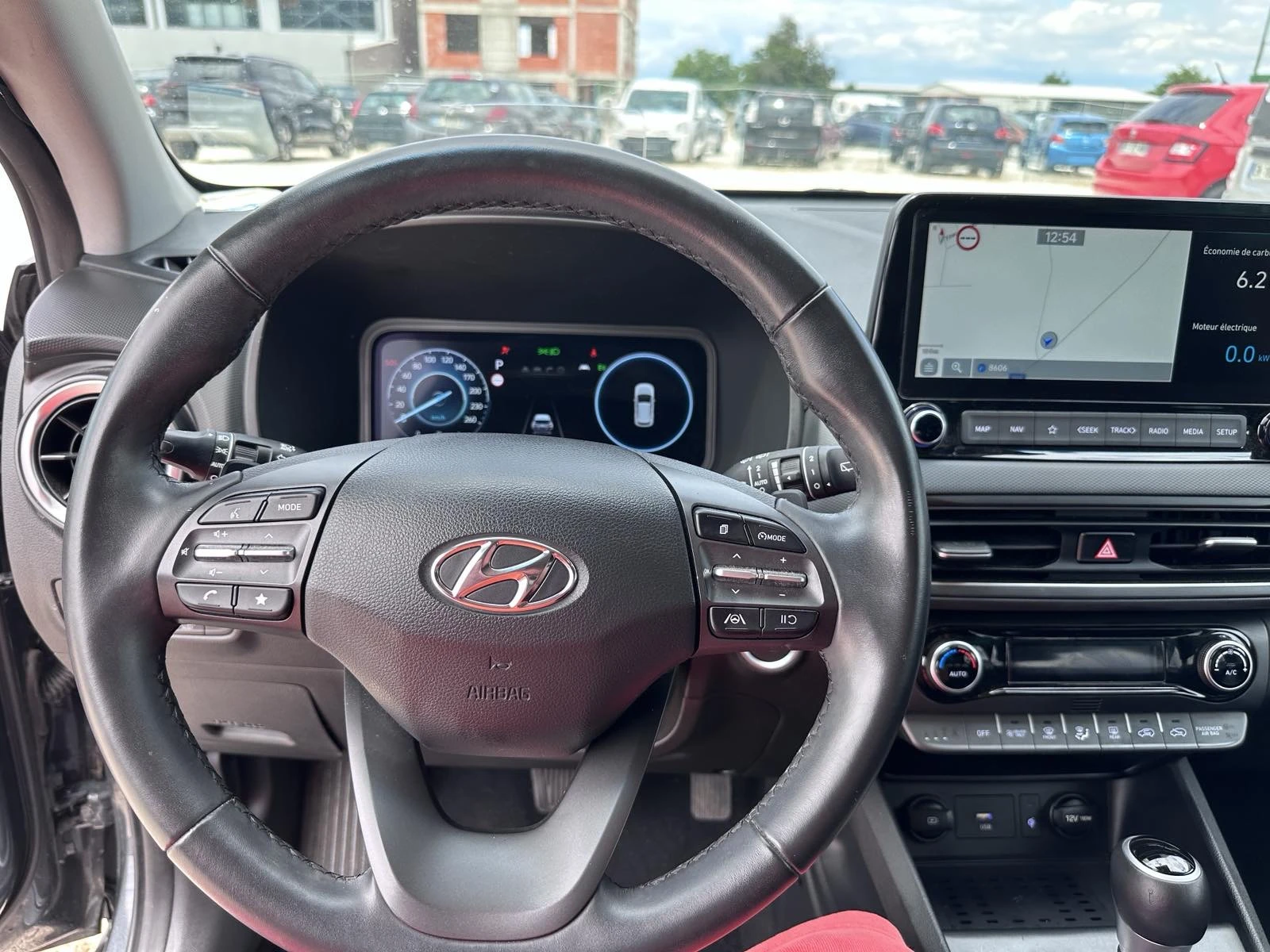Hyundai Kona, снимка 13 - Автомобили и джипове - 54895836