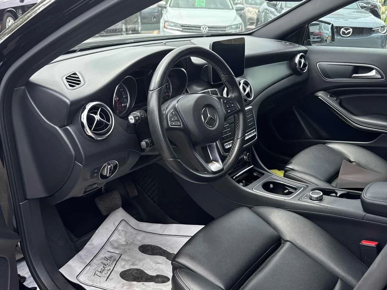 Mercedes-Benz GLA 250 4MATIC/ПАНОРАМА/ПОДГРЕВИ/БЕЗ ИНЦИДЕНТИ, снимка 7 - Автомобили и джипове - 55183782