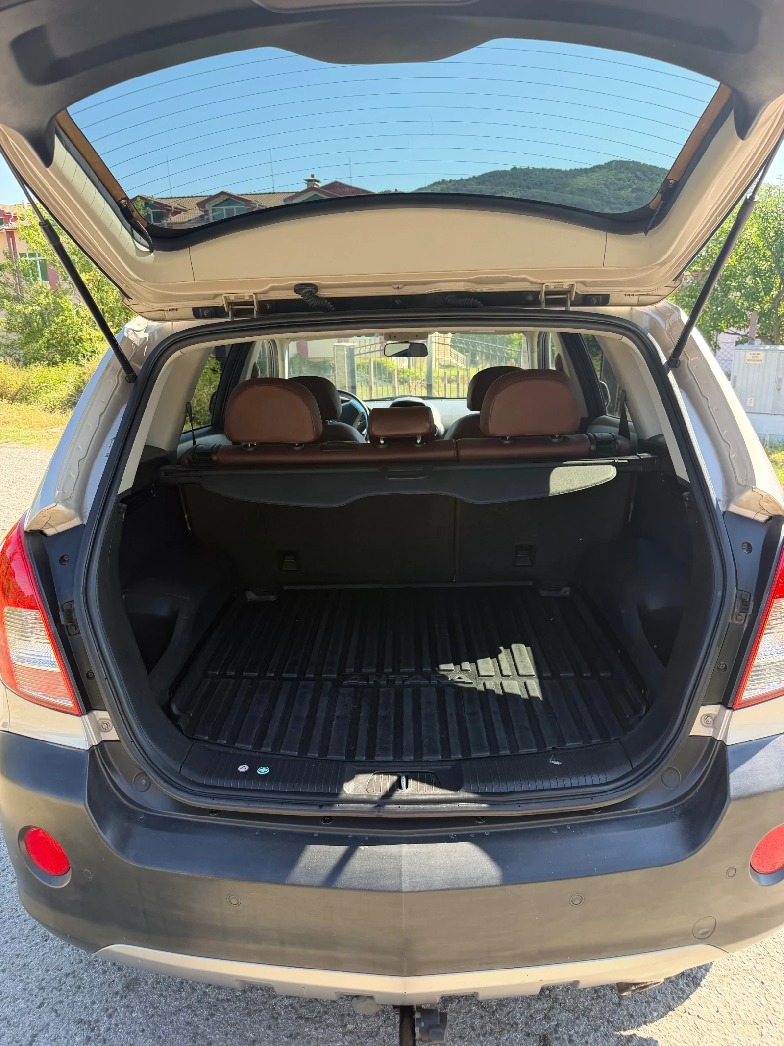 Opel Antara 2.2 CDTI* 184 к.с.* 4x4* COSMO* Ръчни 6 скорости* , снимка 13 - Автомобили и джипове - 55589179