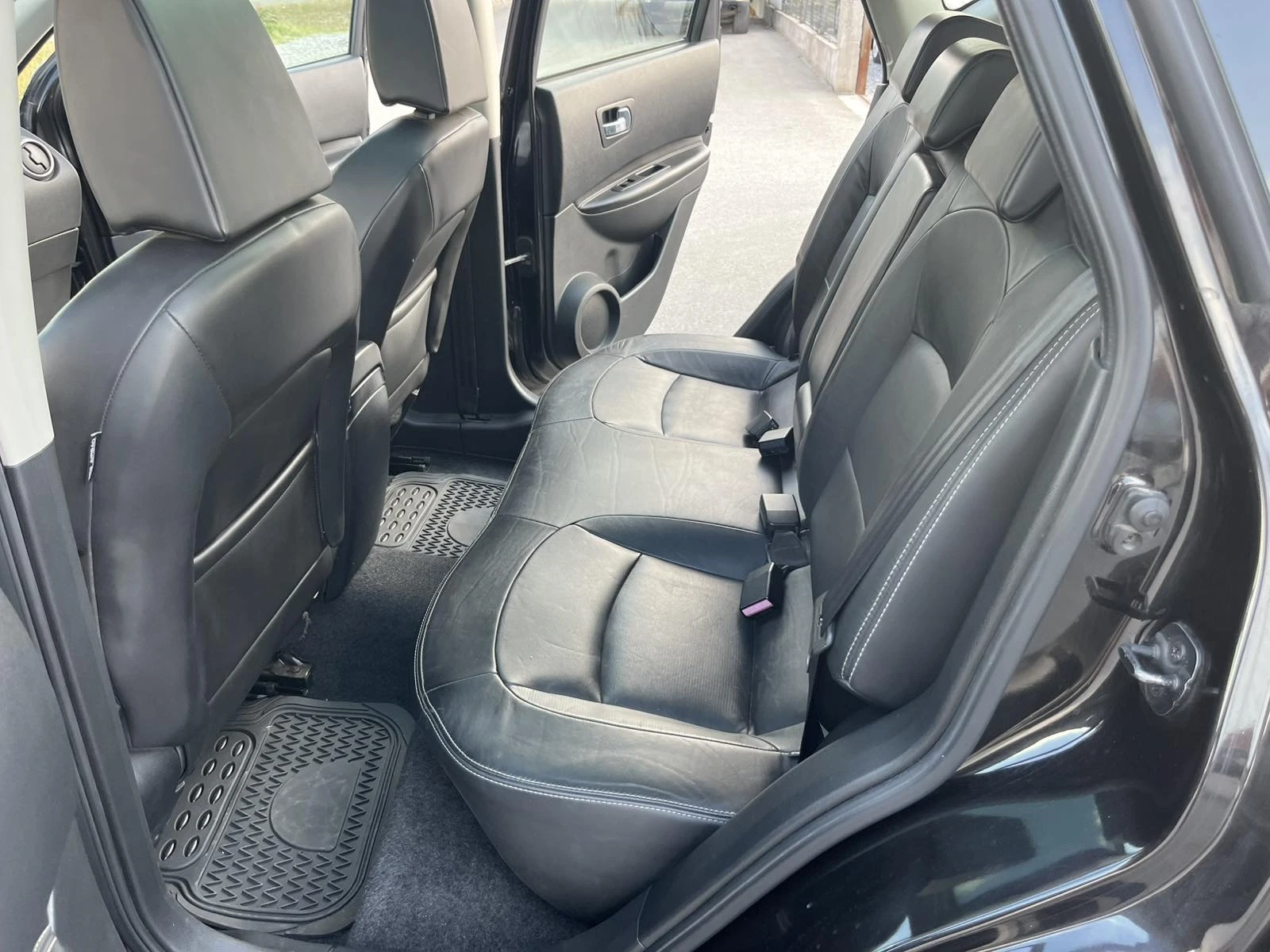Nissan Qashqai 2.0DCI 150кс 4Х4 КОЖА NAVI АВТОМАТ ВНОС ИТАЛИЯ, снимка 9 - Автомобили и джипове - 55805997