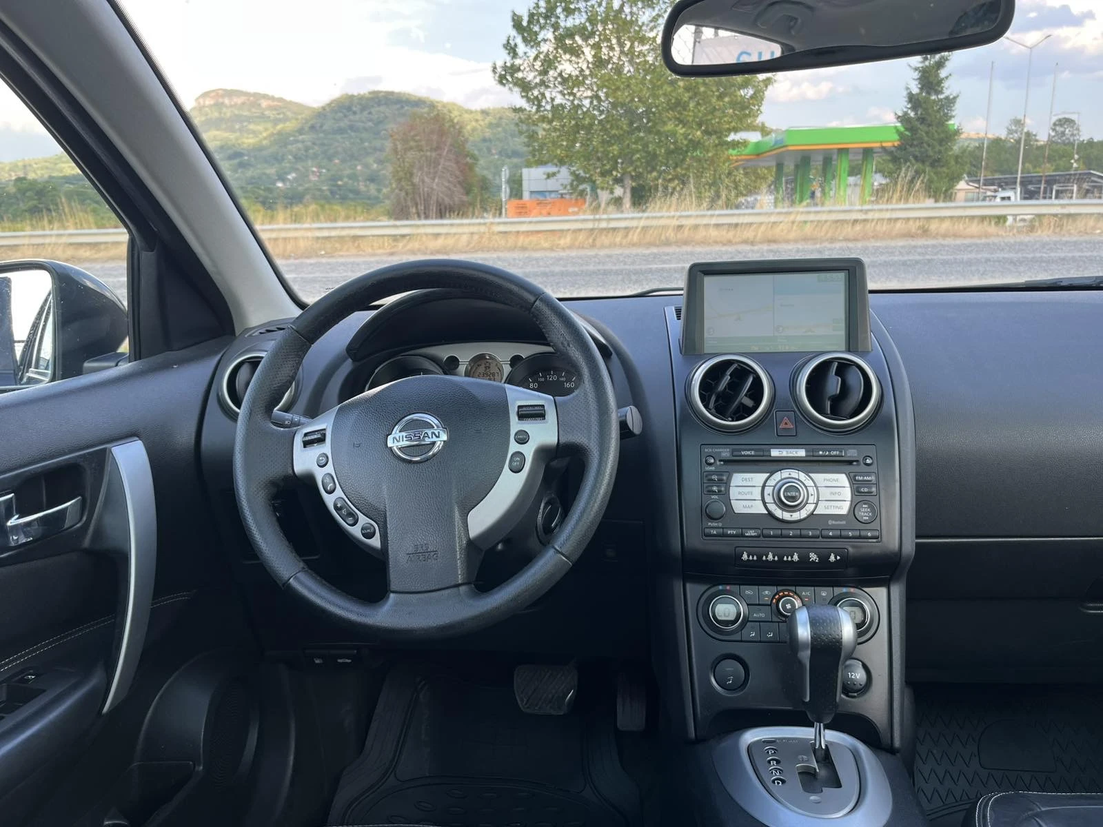 Nissan Qashqai 2.0DCI 150кс 4Х4 КОЖА NAVI АВТОМАТ ВНОС ИТАЛИЯ, снимка 12 - Автомобили и джипове - 55805997