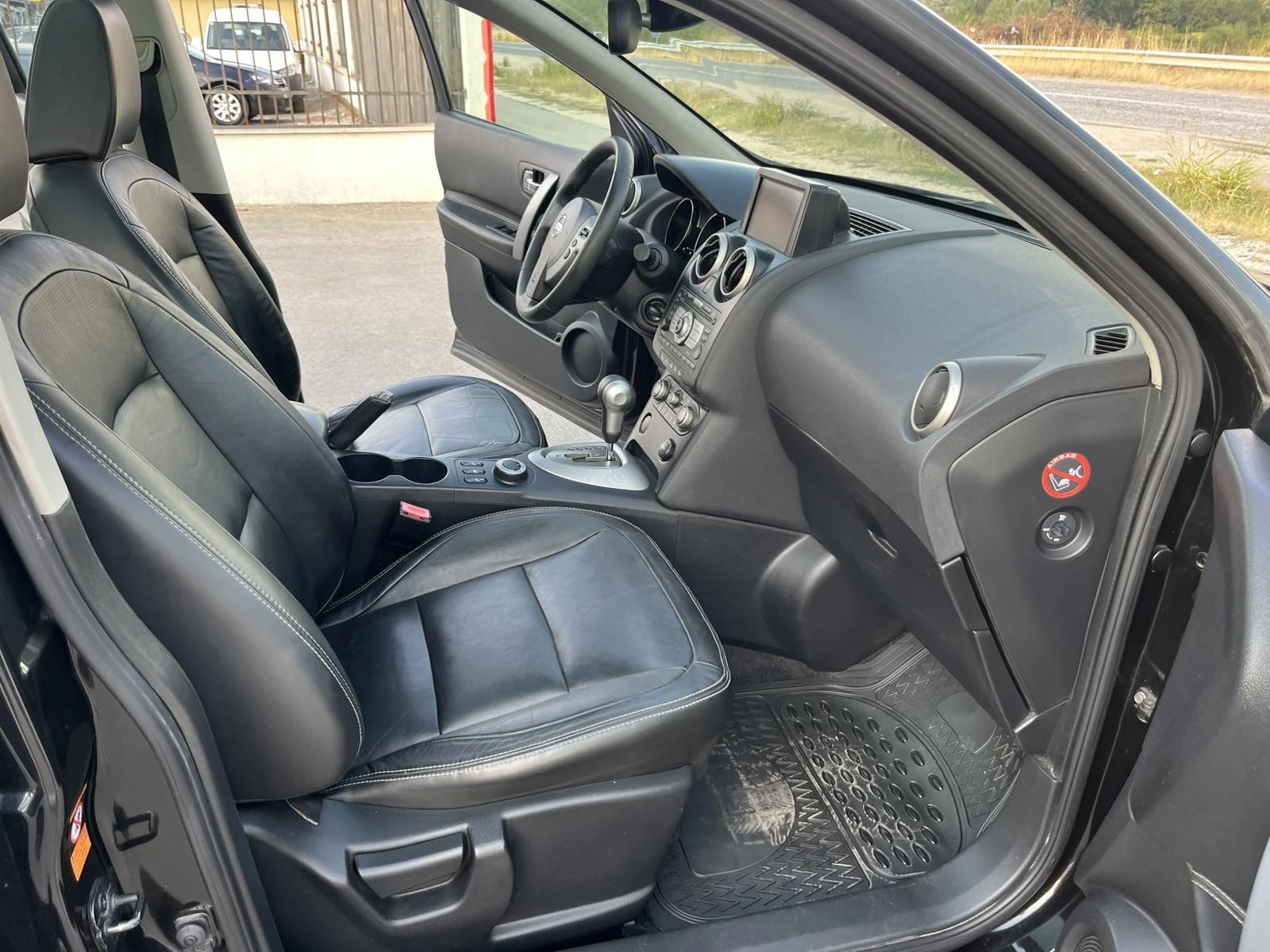 Nissan Qashqai 2.0DCI 150кс 4Х4 КОЖА NAVI АВТОМАТ ВНОС ИТАЛИЯ, снимка 11 - Автомобили и джипове - 55805997