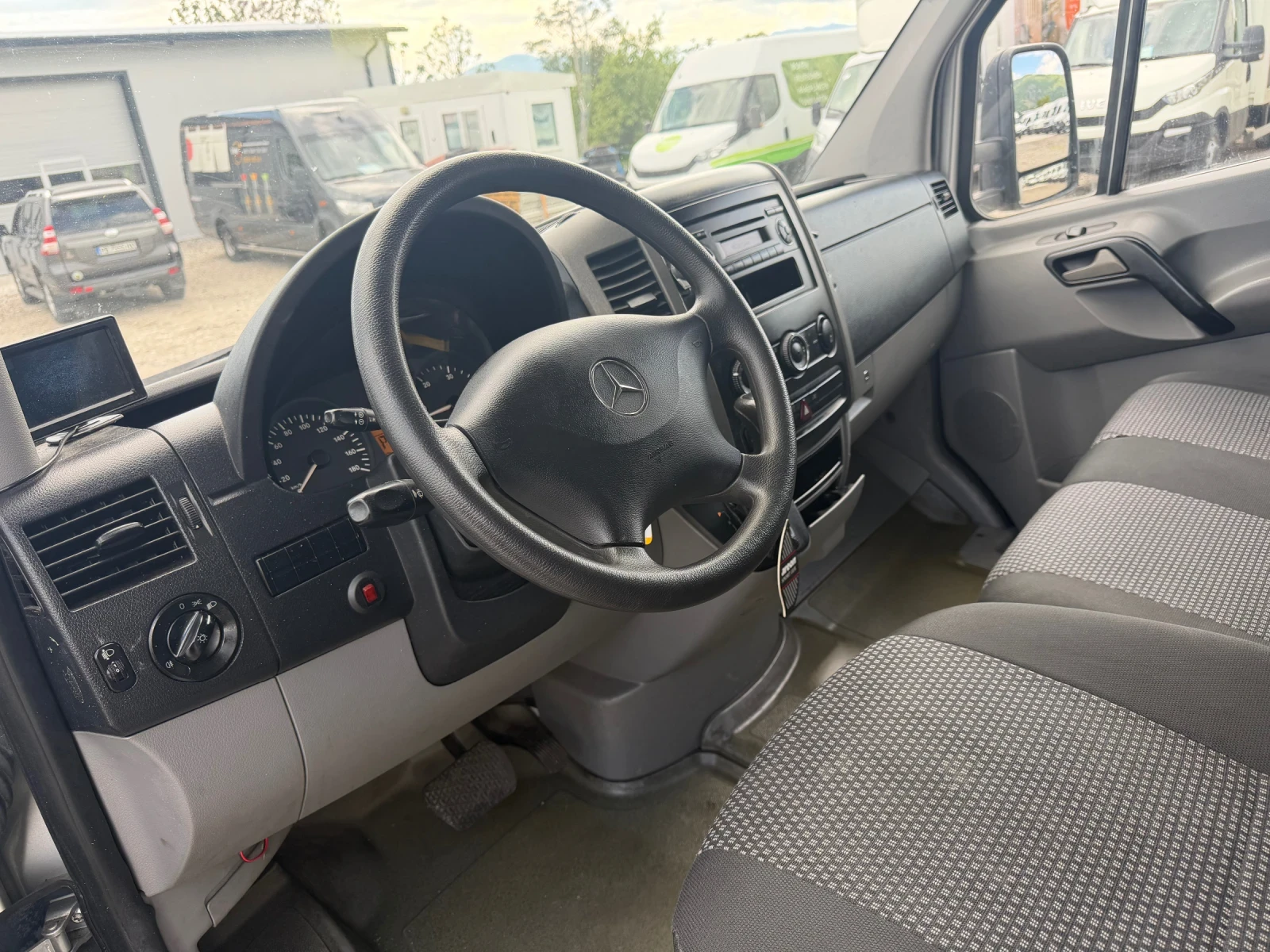 Mercedes-Benz Sprinter 518!3.0!ДВ.ГУМА!ДО3.5Т!П.БОРД, снимка 11 - Бусове и автобуси - 55098072