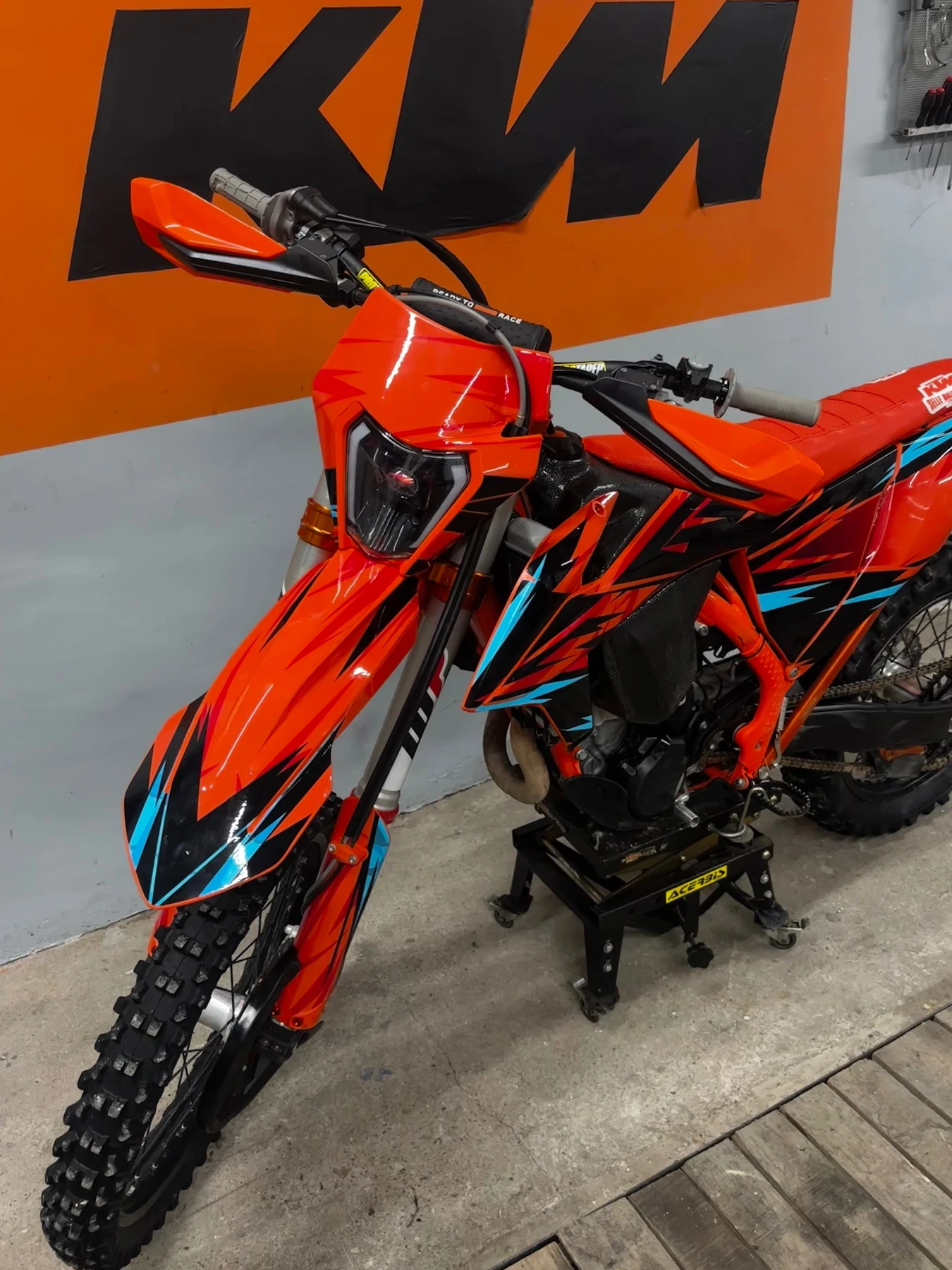 Ktm 350 Six days регистриран  - изображение 7
