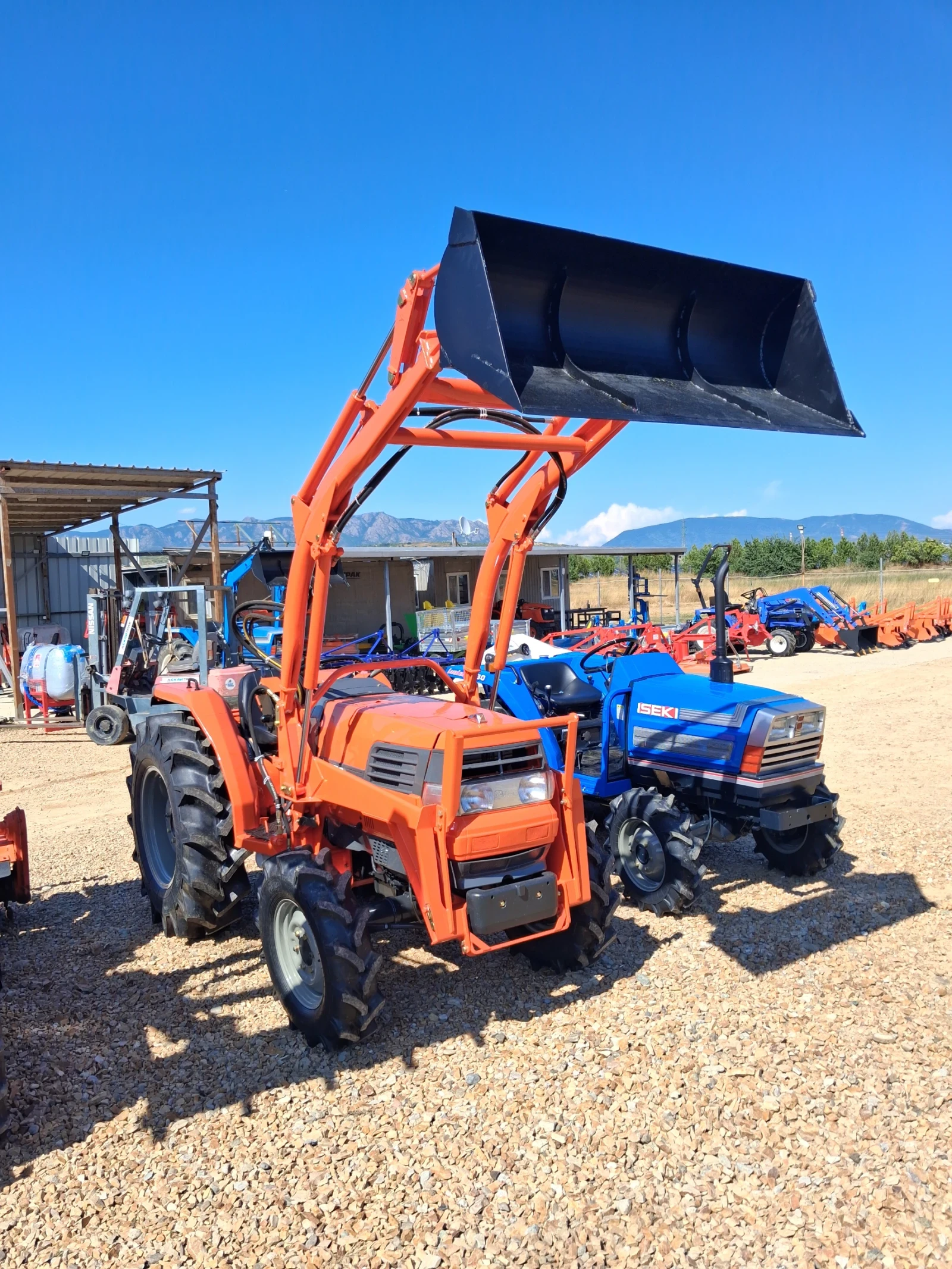Трактор Kubota Скайтрак 