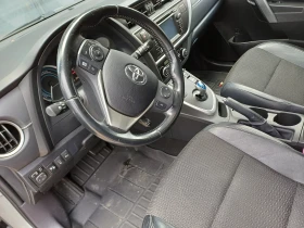 Toyota Auris 1.8 HYBRID, снимка 5