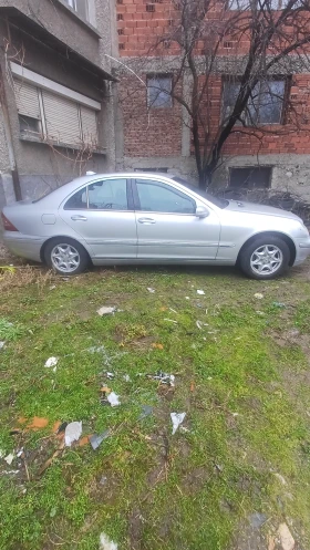 Mercedes-Benz C 200, снимка 4