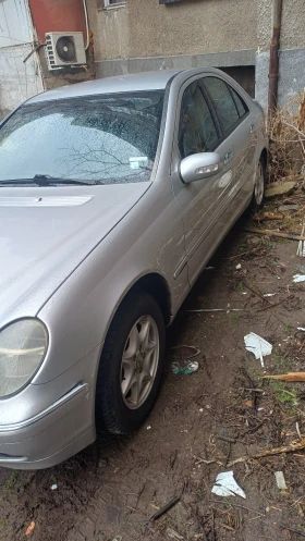 Mercedes-Benz C 200, снимка 2