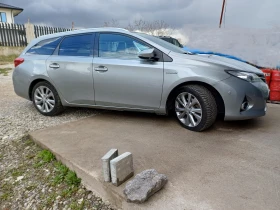 Toyota Auris 1.8 HYBRID - 9800 € / 19167.13 лв. - 86175808 2