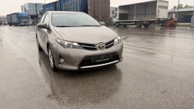 ������ Toyota Auris