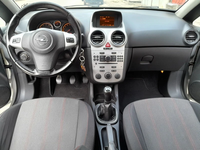 Opel Corsa 1.4i 90k.s., снимка 14 - Автомобили и джипове - 43369826