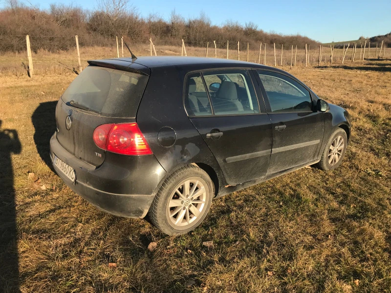 VW Golf, снимка 4 - Автомобили и джипове - 47806120