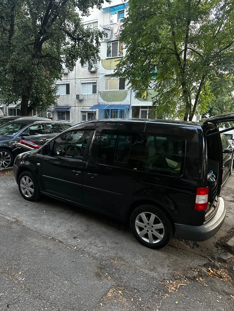 VW Caddy, снимка 2 - Автомобили и джипове - 47595775