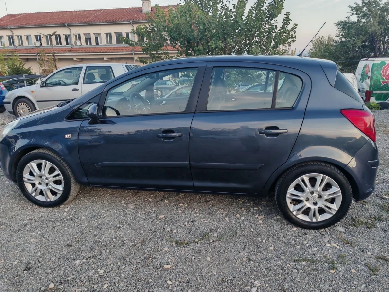 Opel Corsa 1.4i 2007G NAVI, снимка 9 - Автомобили и джипове - 47381657