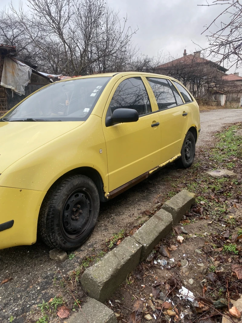 Skoda Fabia, снимка 2 - Автомобили и джипове - 48451828