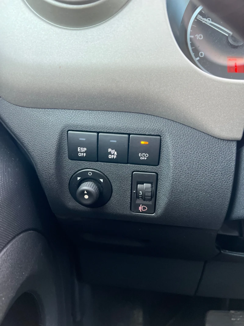 Citroen Berlingo Citroen Berlingo 1.6 e-HDi Tendance , снимка 14 - Автомобили и джипове - 52871988