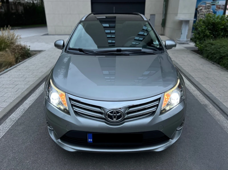 Toyota Avensis 2.0 D4D 126к.с. EXECUTIVE РЕГИСТРИРАНА, снимка 2 - Автомобили и джипове - 52125131