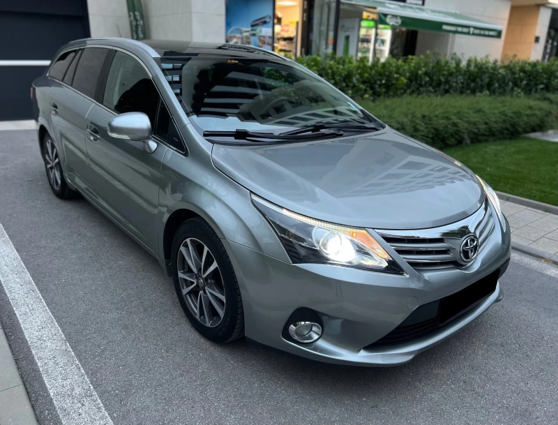Toyota Avensis 2.0 D4D 126к.с. EXECUTIVE РЕГИСТРИРАНА, снимка 3 - Автомобили и джипове - 52125131