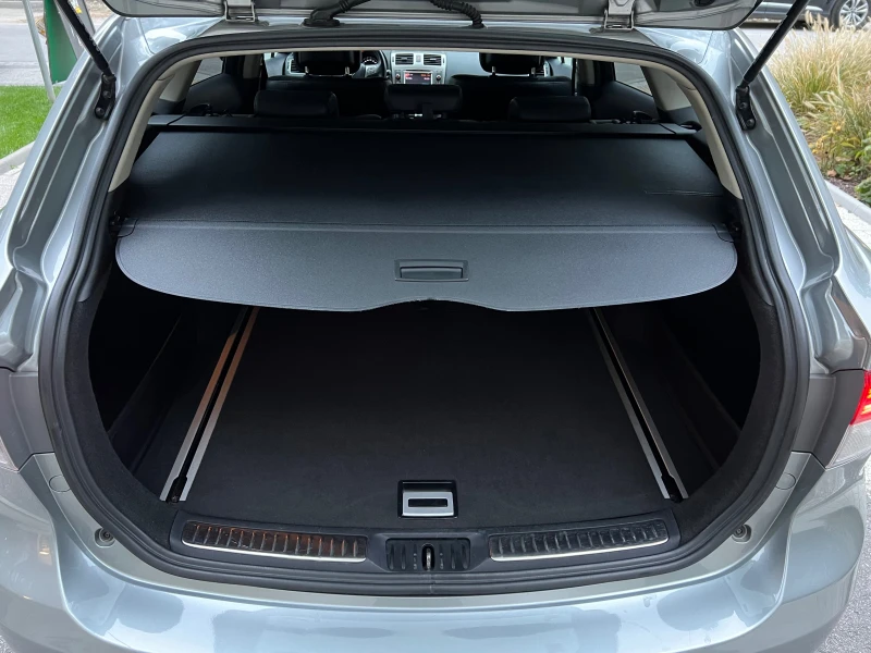 Toyota Avensis 2.0 D4D 126к.с. EXECUTIVE РЕГИСТРИРАНА, снимка 15 - Автомобили и джипове - 52125131