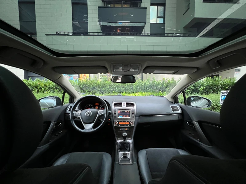 Toyota Avensis 2.0 D4D 126к.с. EXECUTIVE РЕГИСТРИРАНА, снимка 11 - Автомобили и джипове - 52125131