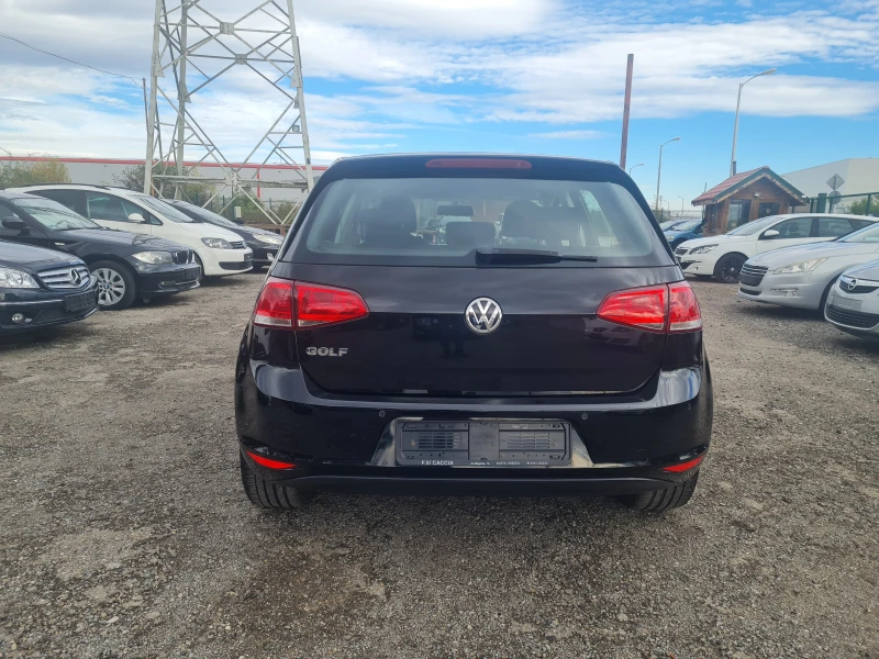 VW Golf 1.6TDI ПЕРФЕКТЕН, снимка 6 - Автомобили и джипове - 51962091