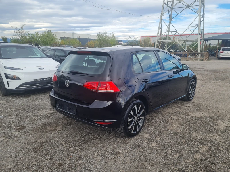 VW Golf 1.6TDI ПЕРФЕКТЕН, снимка 4 - Автомобили и джипове - 51962091