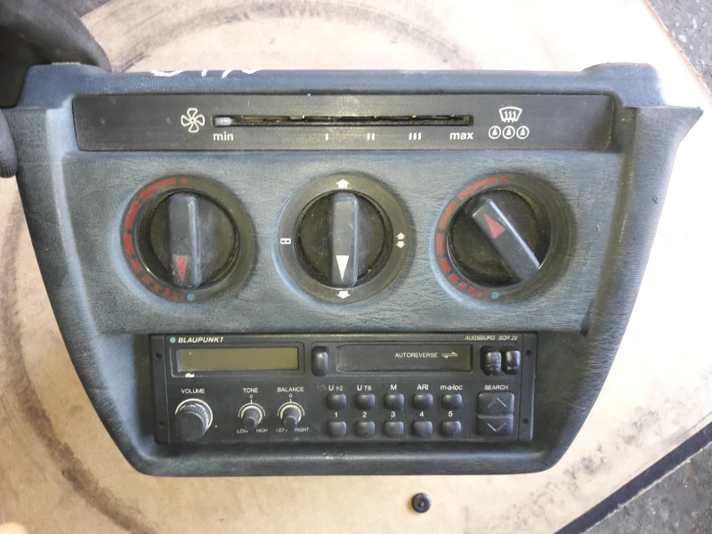 Mercedes-Benz 190, снимка 4 - Автомобили и джипове - 52932006