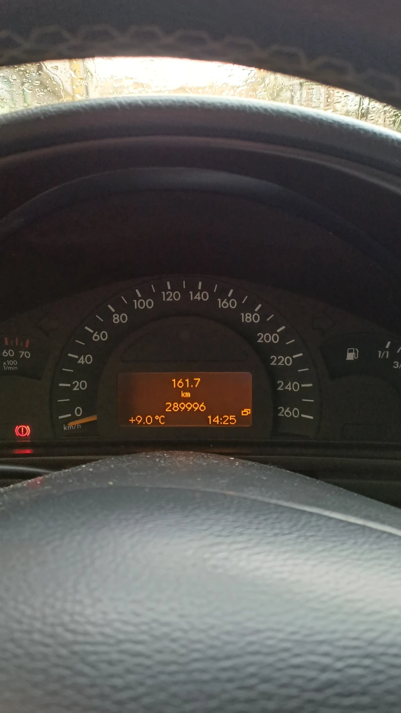 Mercedes-Benz C 200, снимка 11 - Автомобили и джипове - 53285395