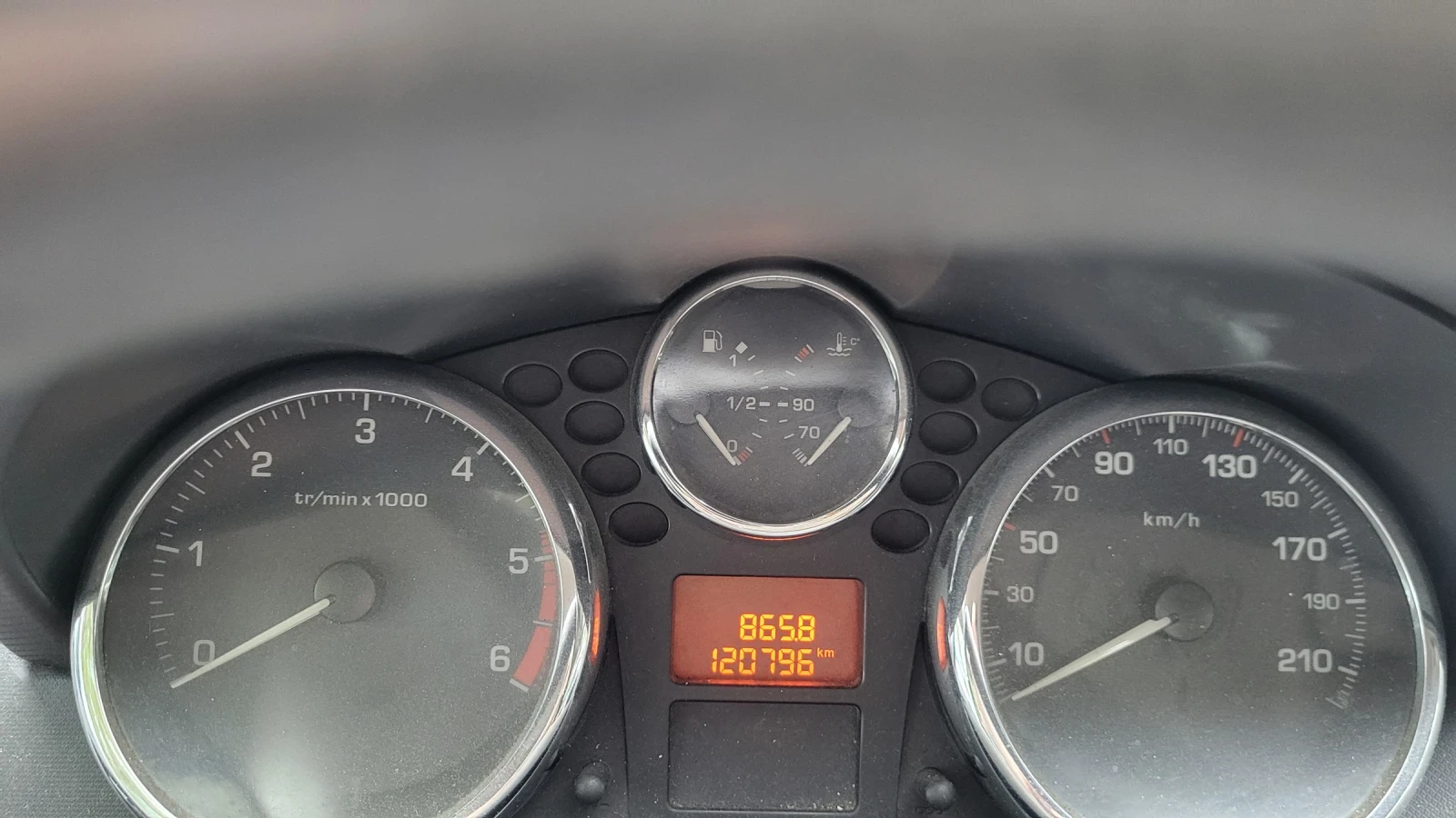 Peugeot 207  - изображение 2