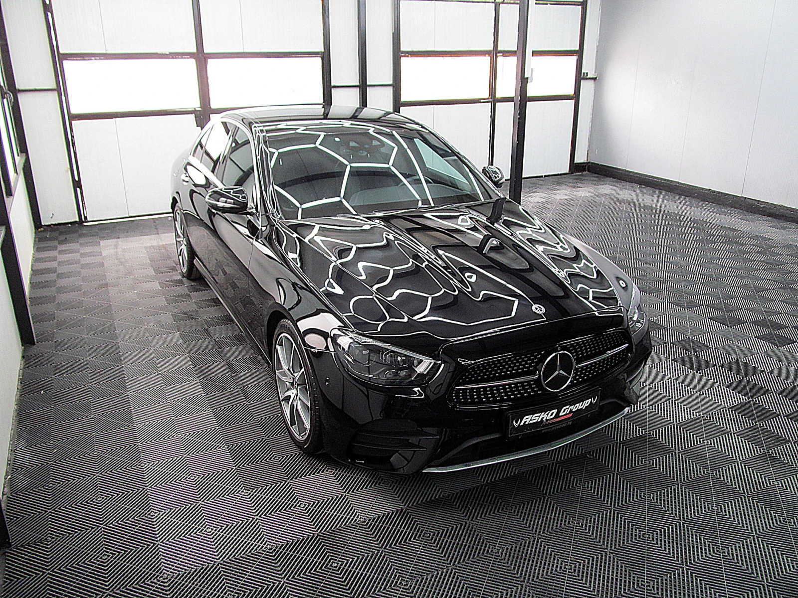 Mercedes-Benz E 220 AMG/360-Kamera/FACE/9gt/DIGITAL/СОБСТВЕН ЛИЗИНГ - изображение 7