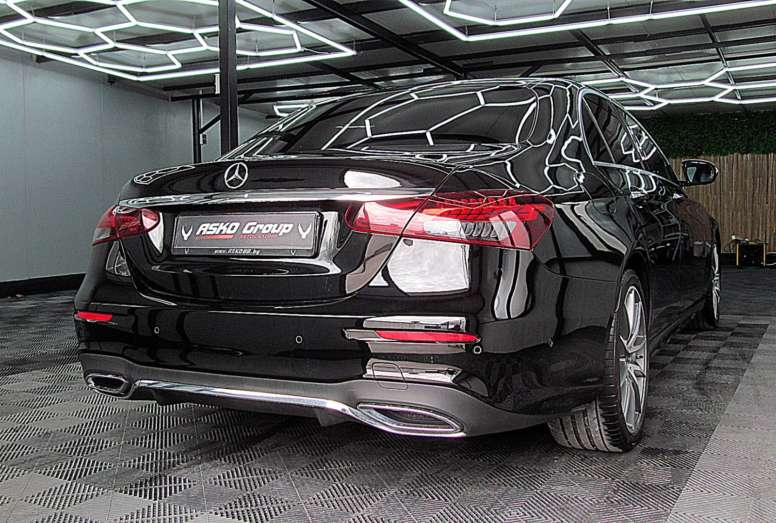 Mercedes-Benz E 220 AMG/360-Kamera/FACE/9gt/DIGITAL/СОБСТВЕН ЛИЗИНГ - изображение 6