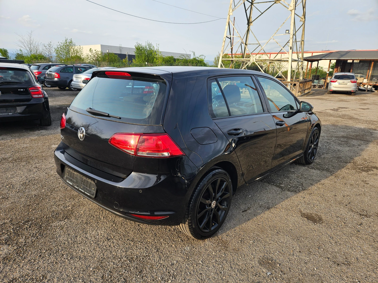VW Golf 1.6TDI ПЕРФЕКТЕН, снимка 4 - Автомобили и джипове - 51962091